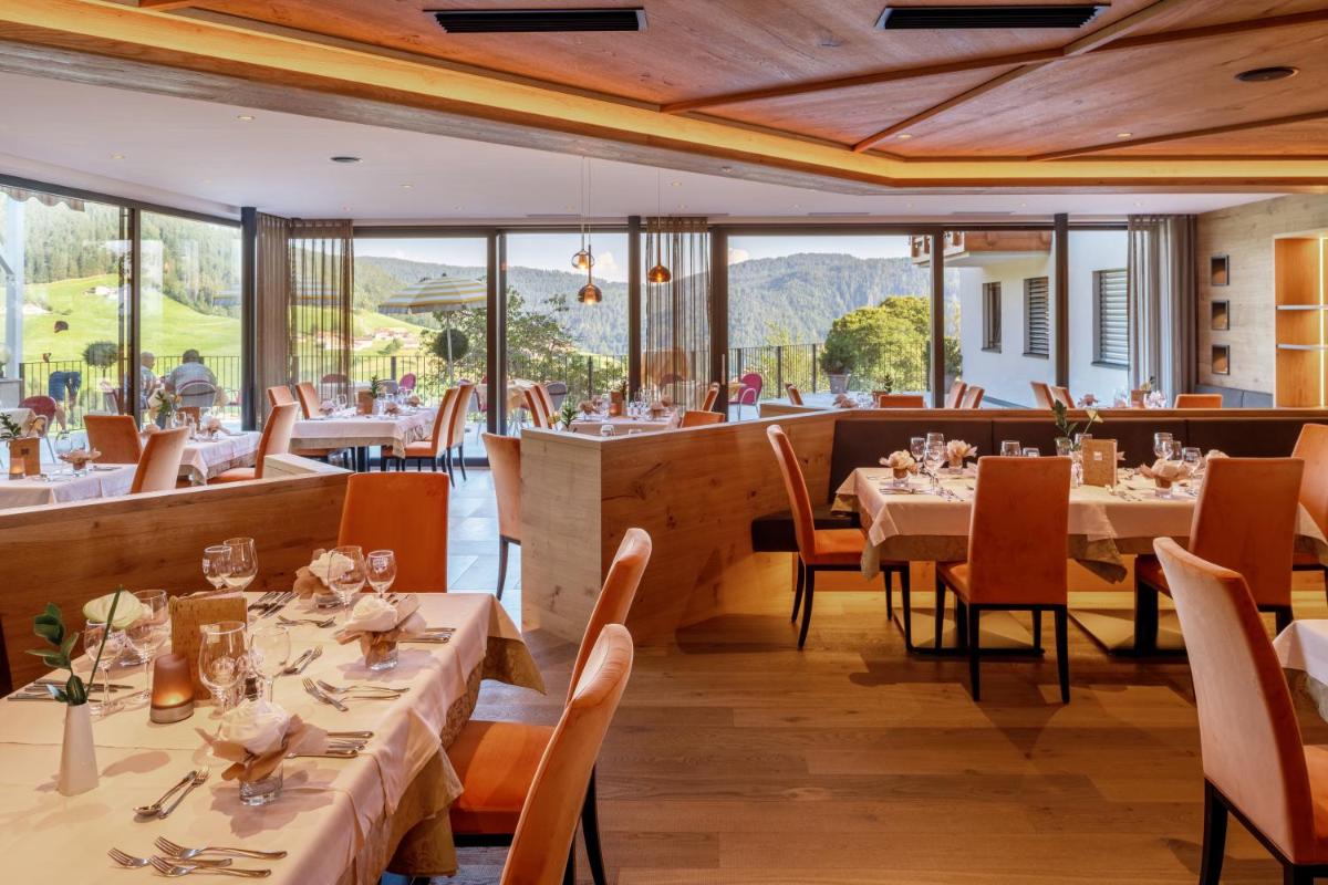 Hotel Sonnenheim - Housity
