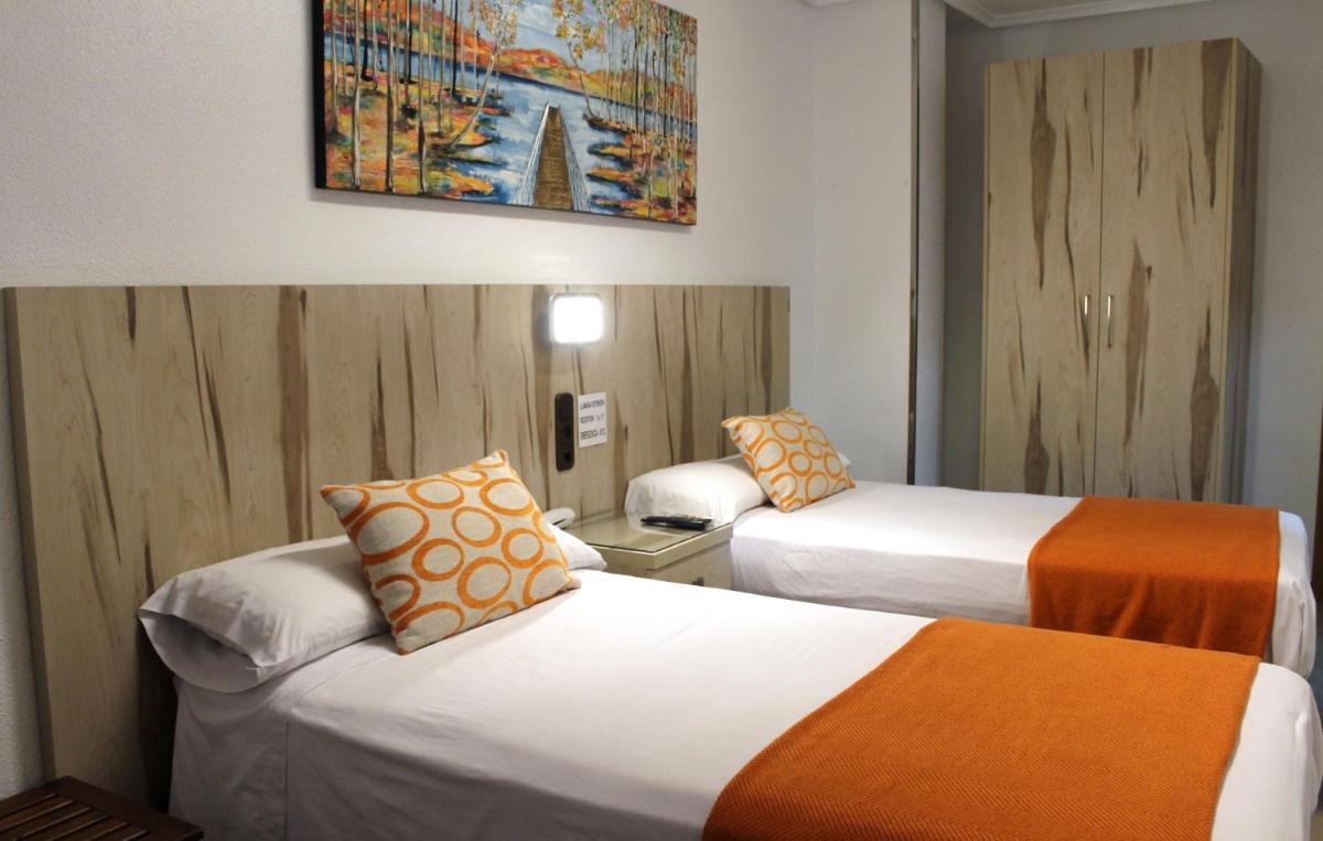 Hotel Restaurante Santos - Housity