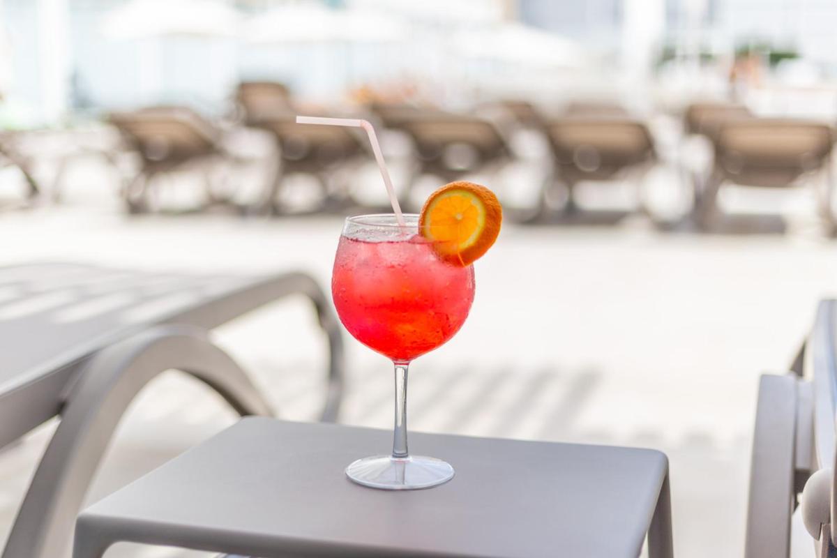 Bebidas en Hotel Samos