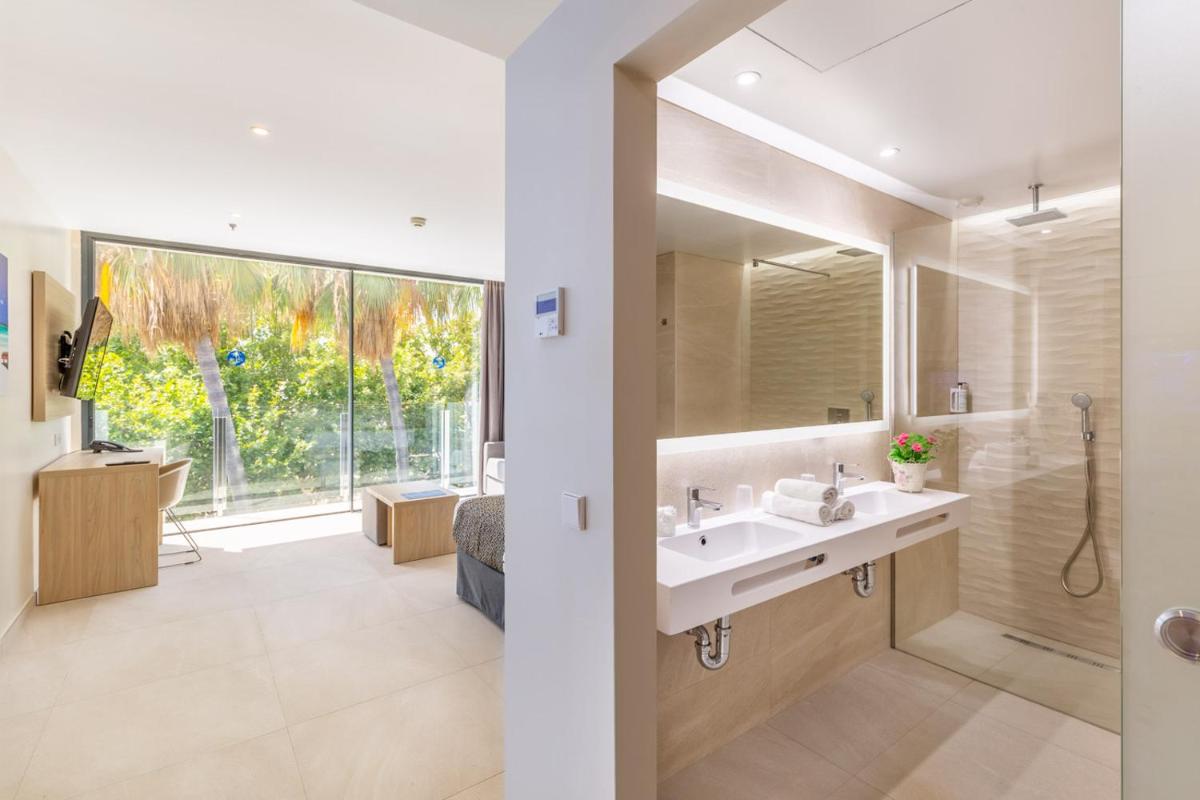Un baño de Hotel Samos