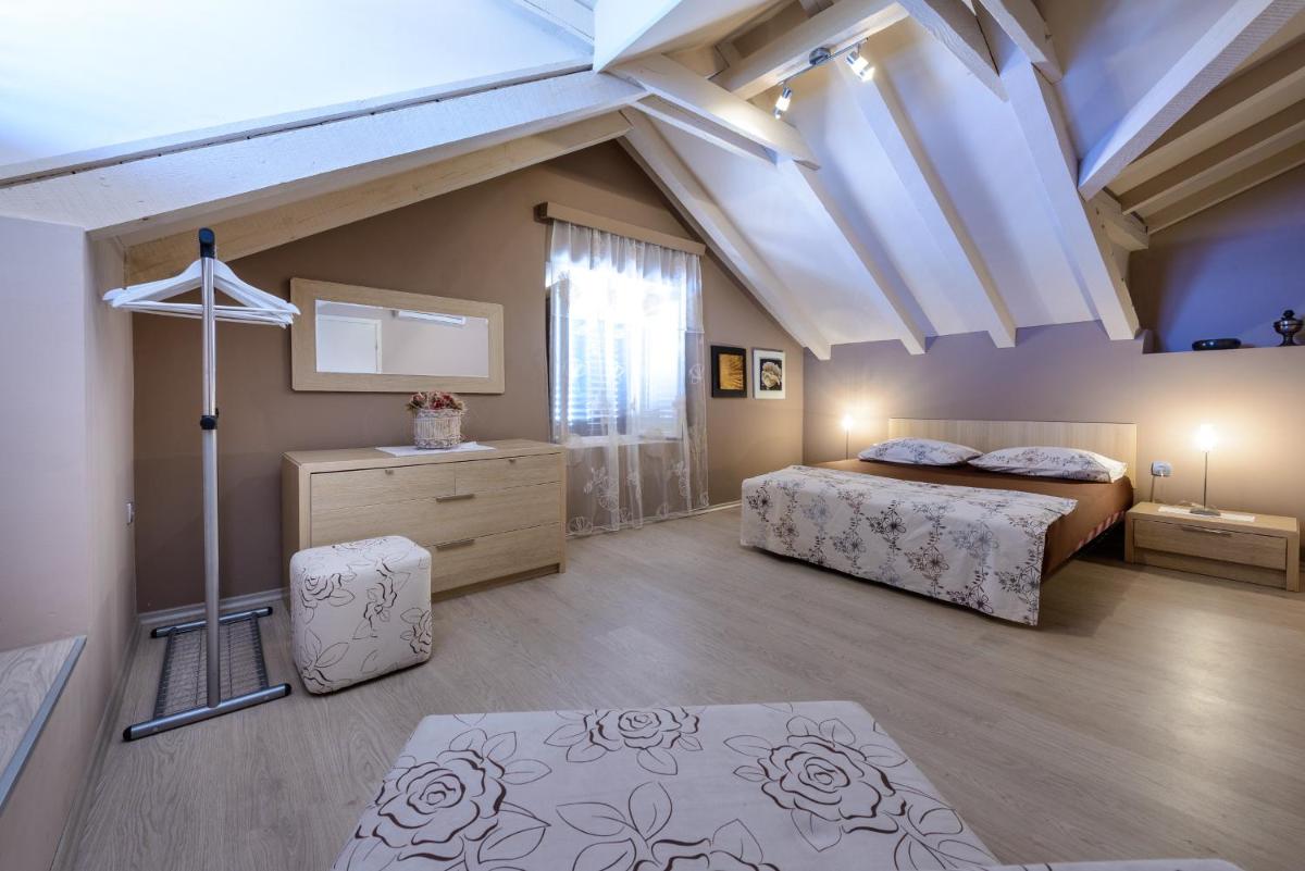 Seaside Villas Eli - Housity