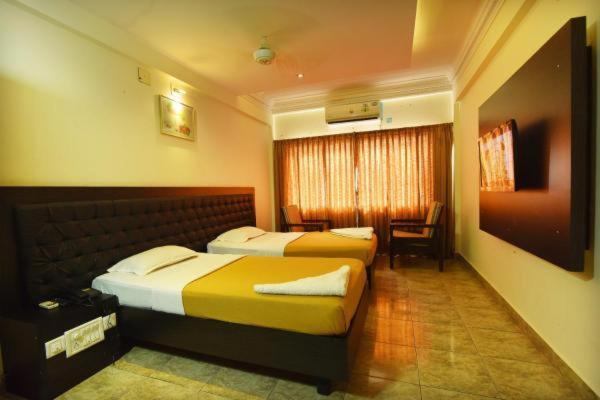 Hotel Sri Ram Residency - Housity