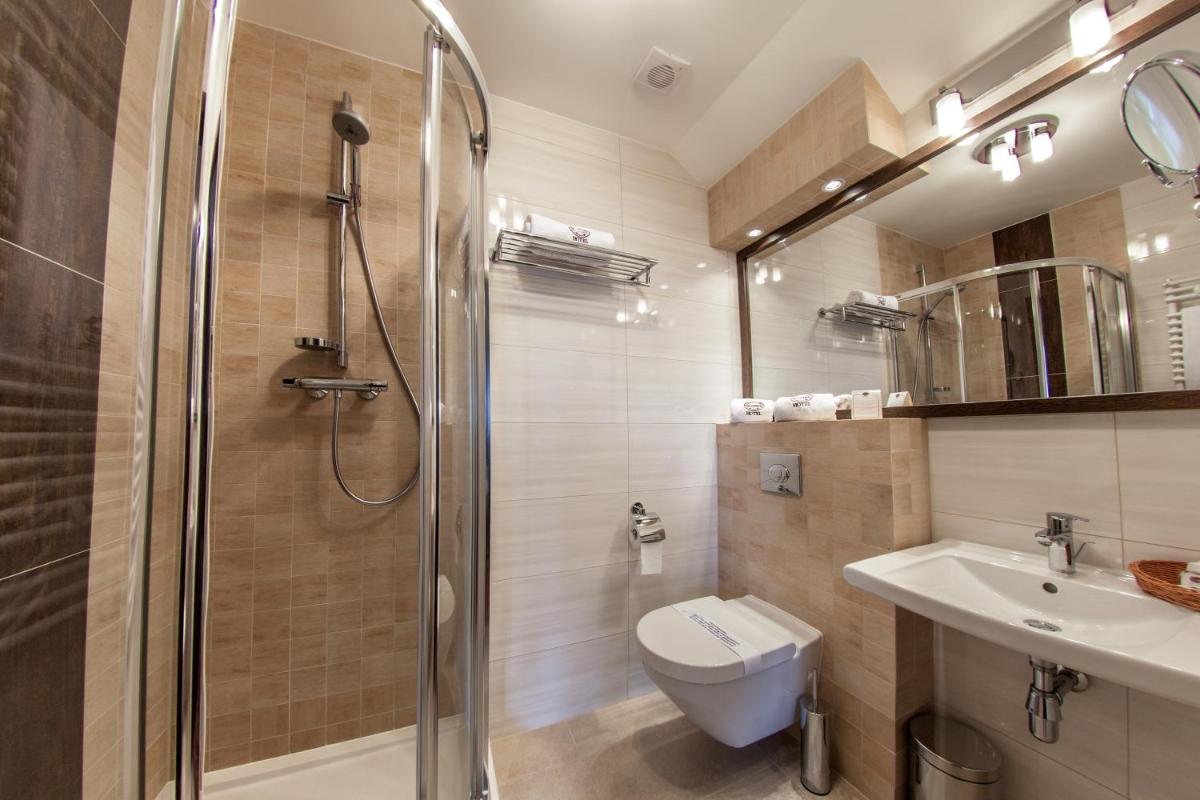 Hotel Skarbek - Housity