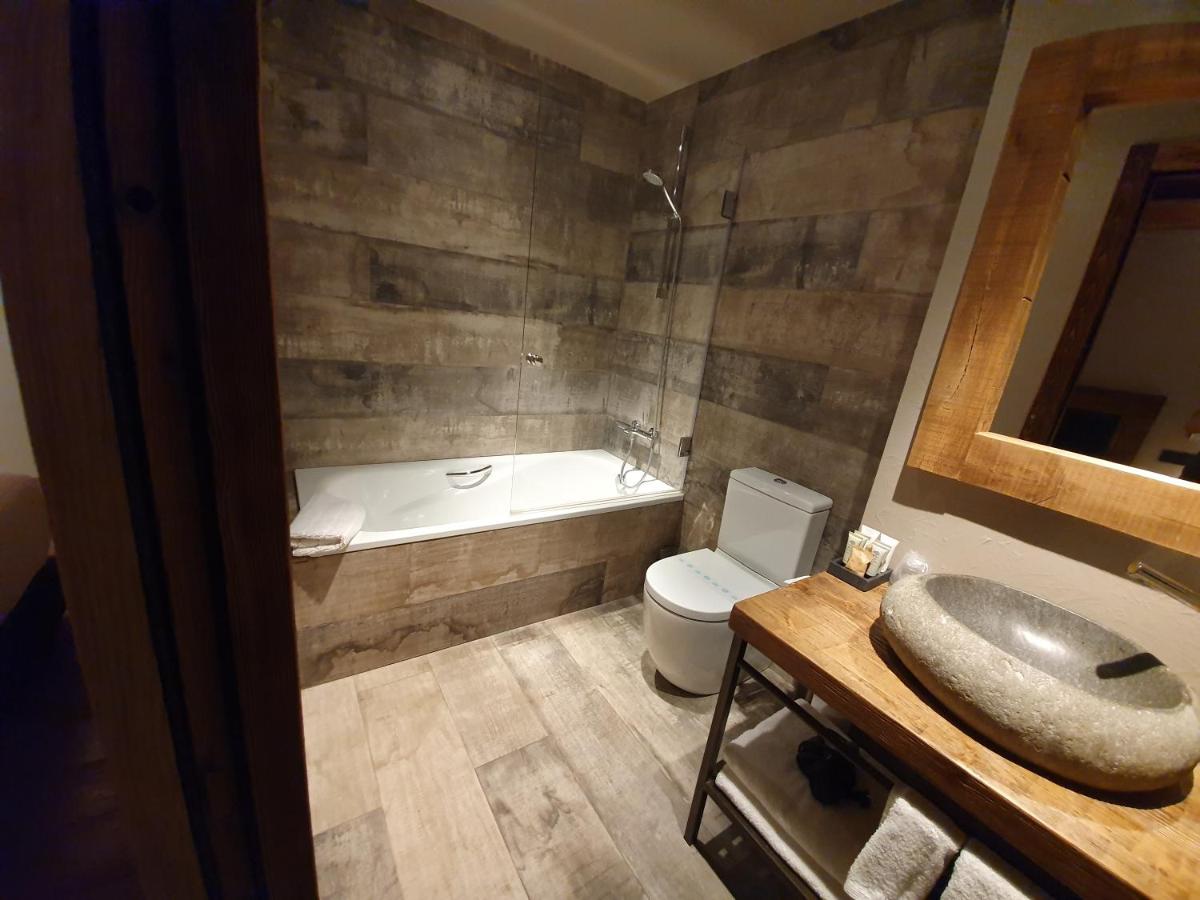 Un baño de Hotel Boutique Puig Francó - Adults Only