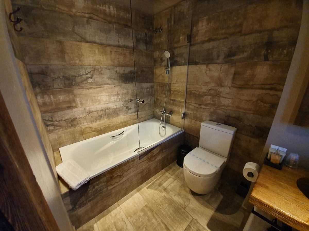 Un baño de Hotel Boutique Puig Francó - Adults Only