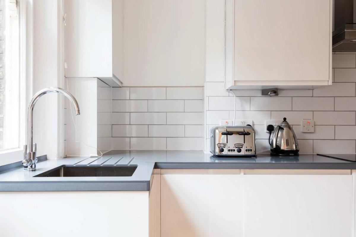 Covent Garden Apartments - Netflix and Nespresso - Housity