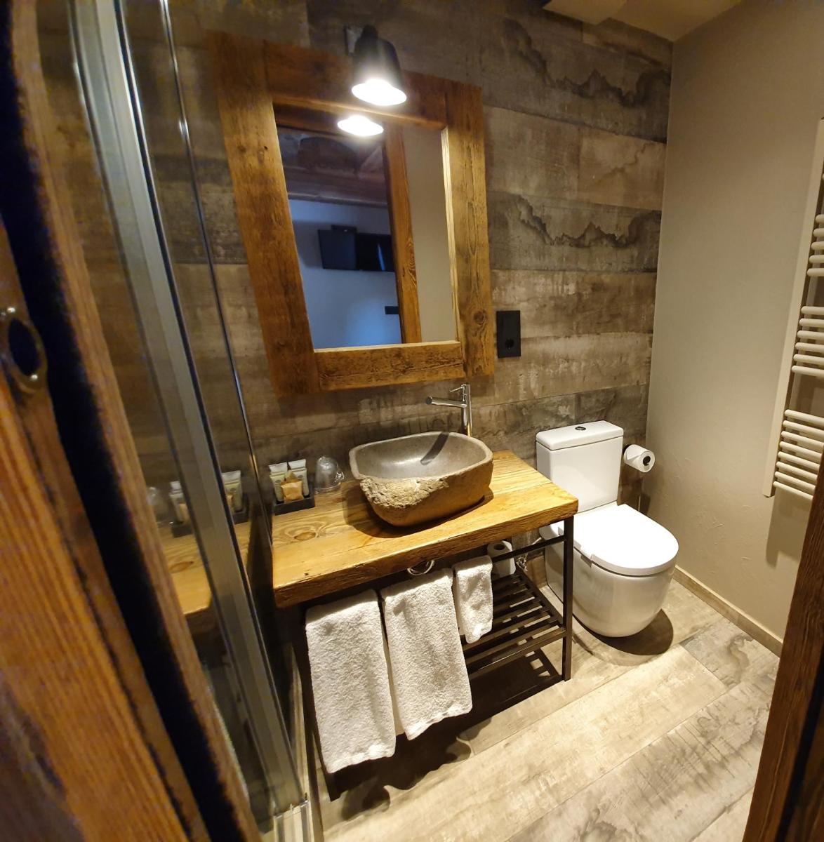 Un baño de Hotel Boutique Puig Francó - Adults Only