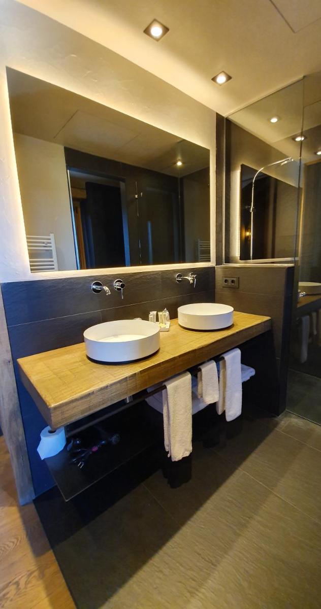 Un baño de Hotel Boutique Puig Francó - Adults Only