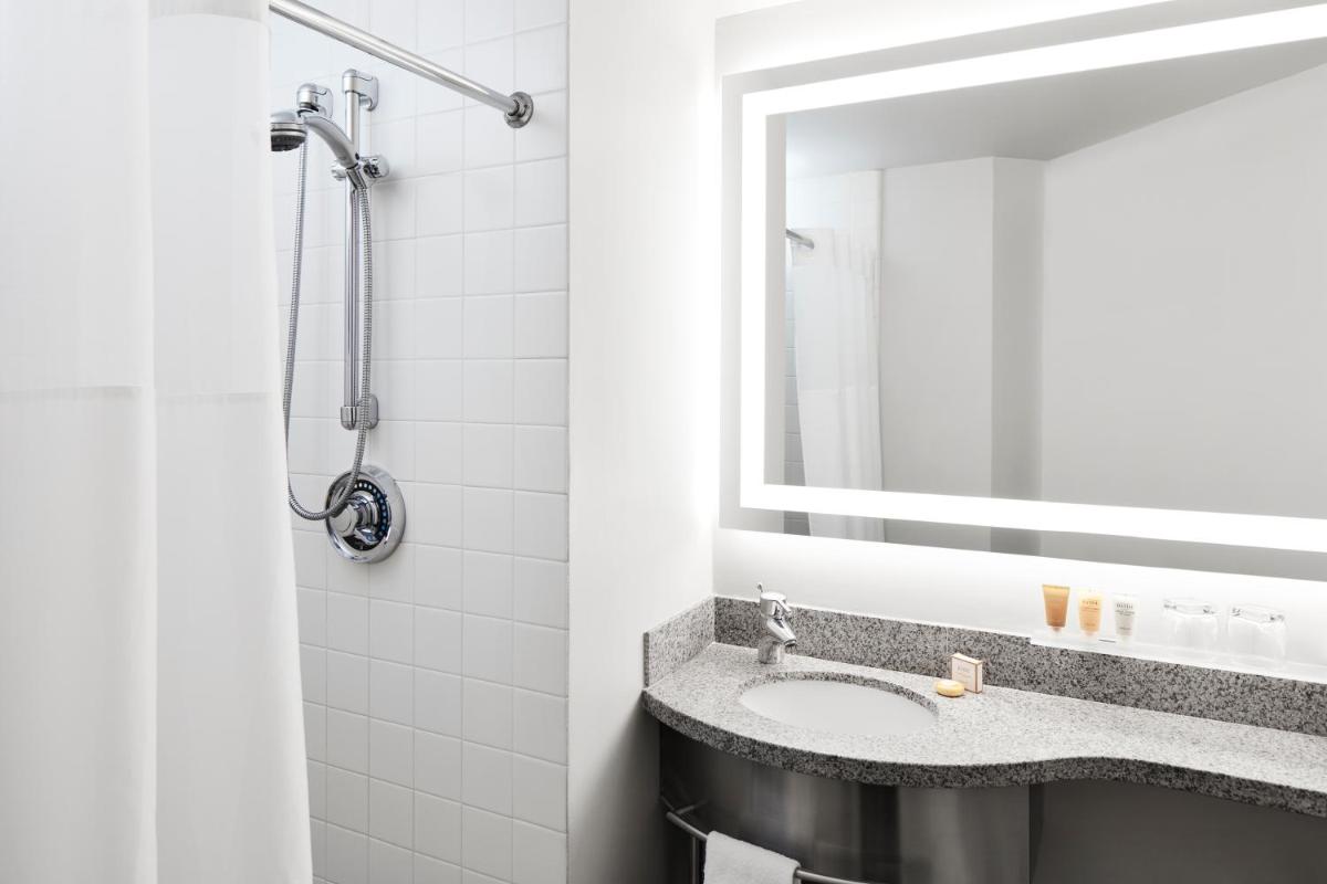 Radisson  New York Wall Street - Housity