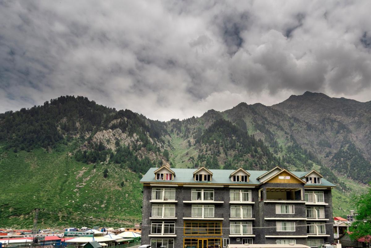 Hotel One Naran - Housity