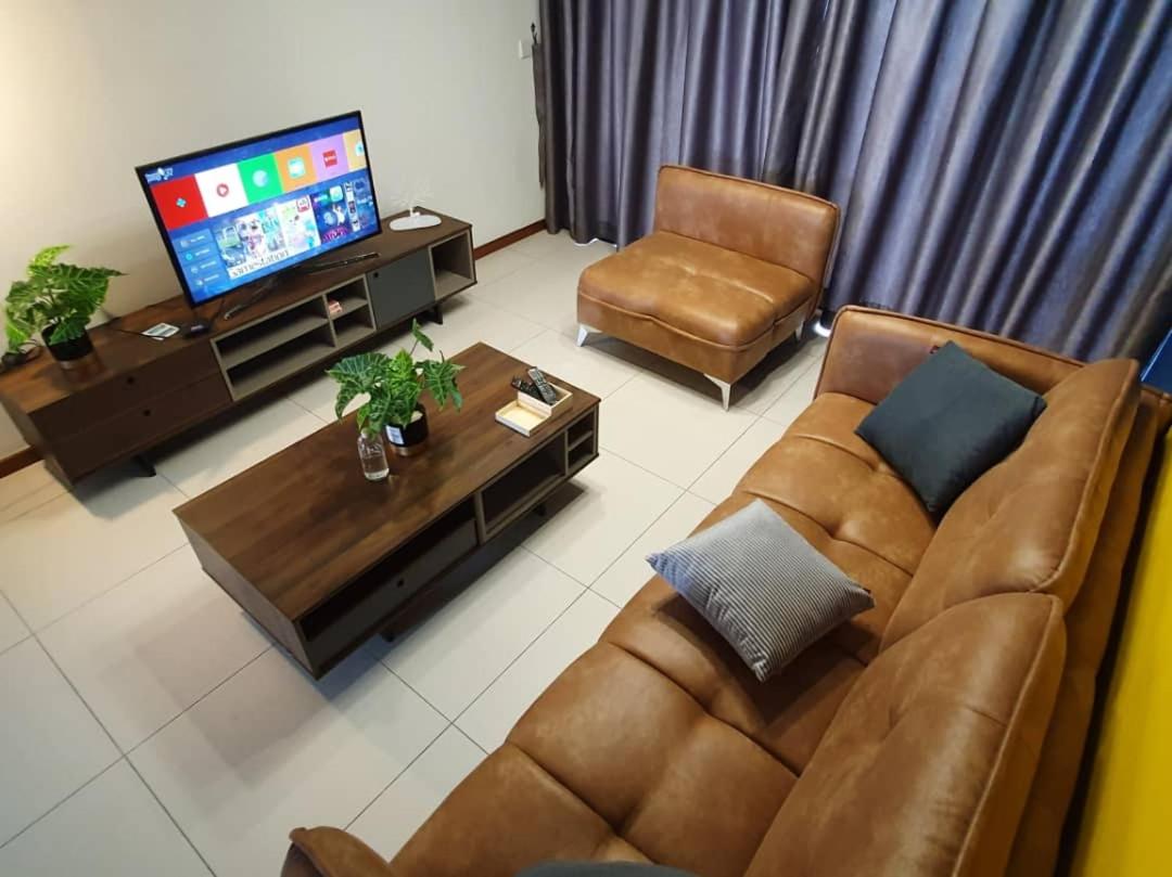 The Landmark by Katana 4BR Luxury Seaview Homestay Gurney无敌海景四房套房 - Housity