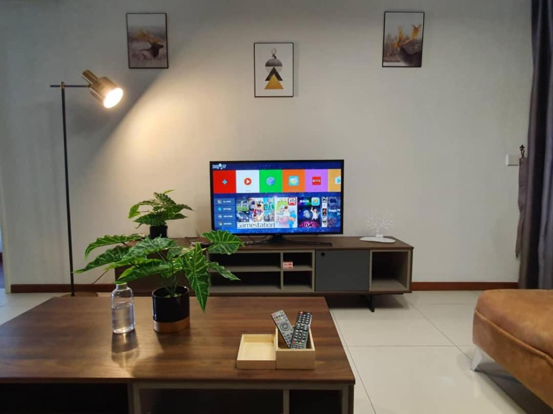 The Landmark by Katana 4BR Luxury Seaview Homestay Gurney无敌海景四房套房 - Housity