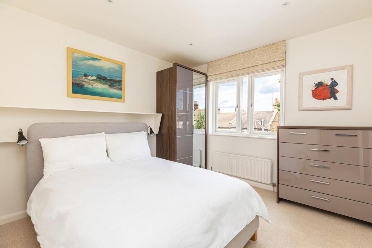 Lovely 3-bed house in Brixton near Clapham Common - Housity
