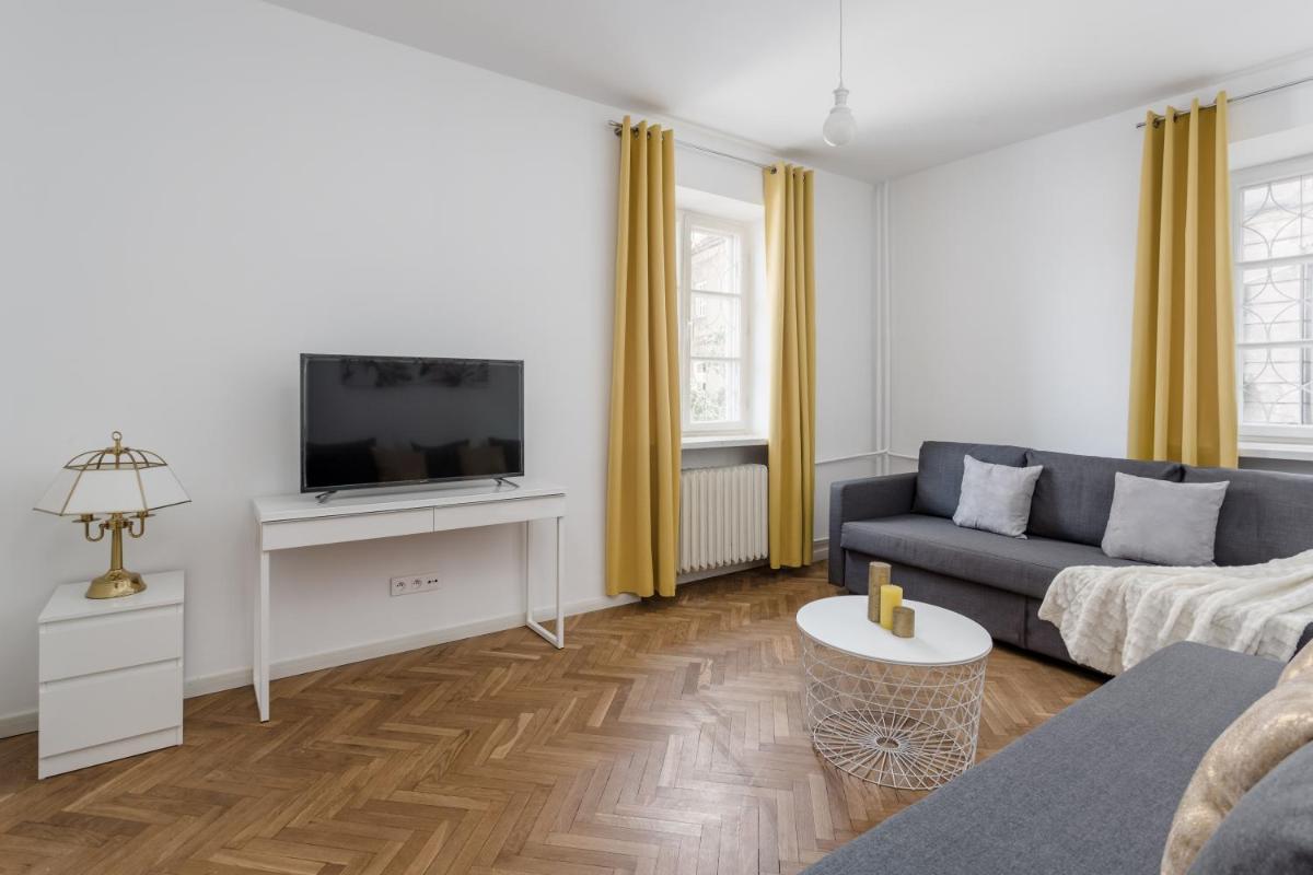 Chill Apartments Brzozowa Old Town - Housity