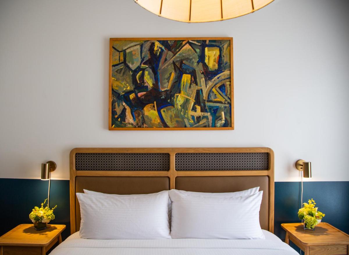 Hotel Theo New Orleans, Tapestry Collection by Hilton - Housity