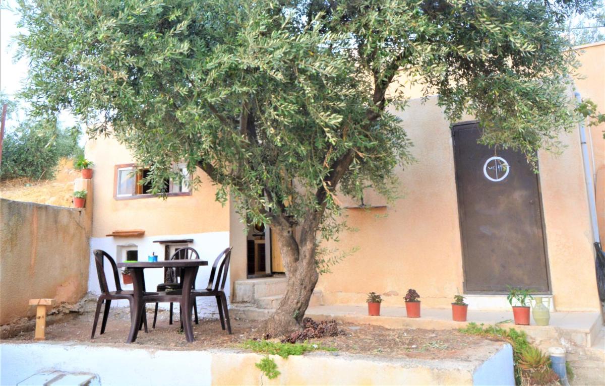 Our Villa's Private Apartments - HQ Budget Stay - Wonderful horizon view of Jerash - Housity