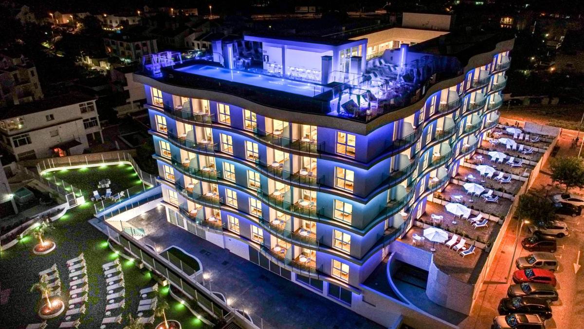 Edificio en el que se encuentra el apartahotel