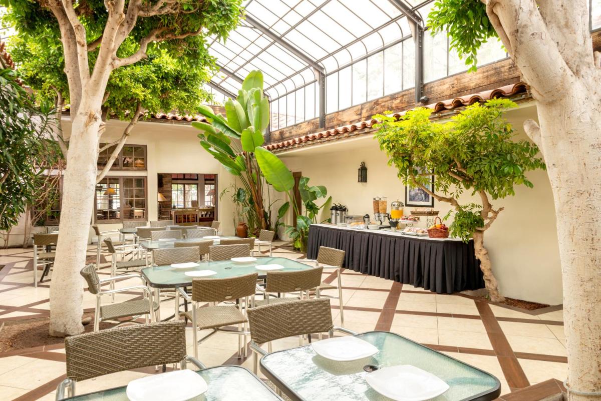 Clocktower Inn Ventura - Housity