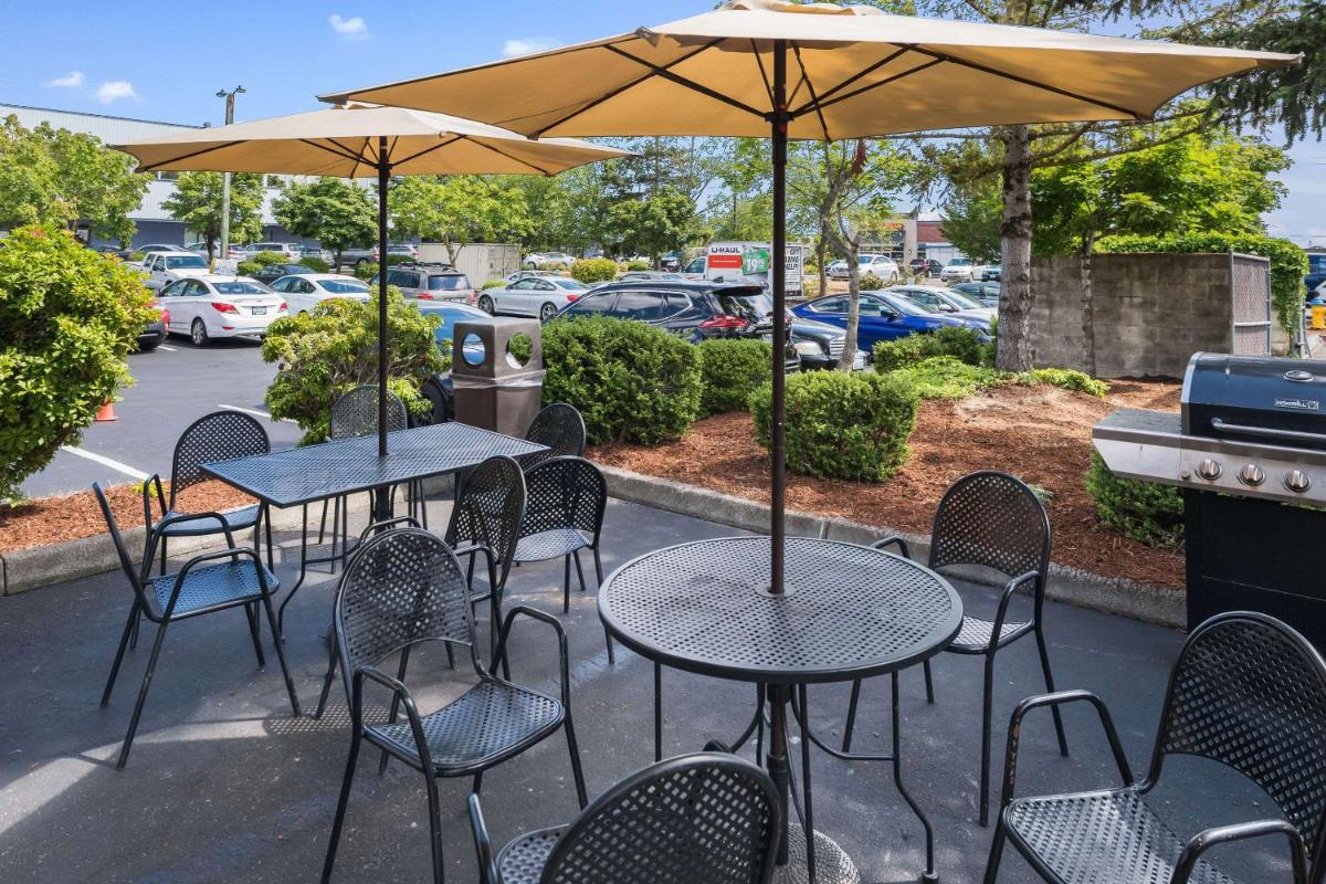Quality Inn & Suites Silverdale Bangor-Keyport - Housity