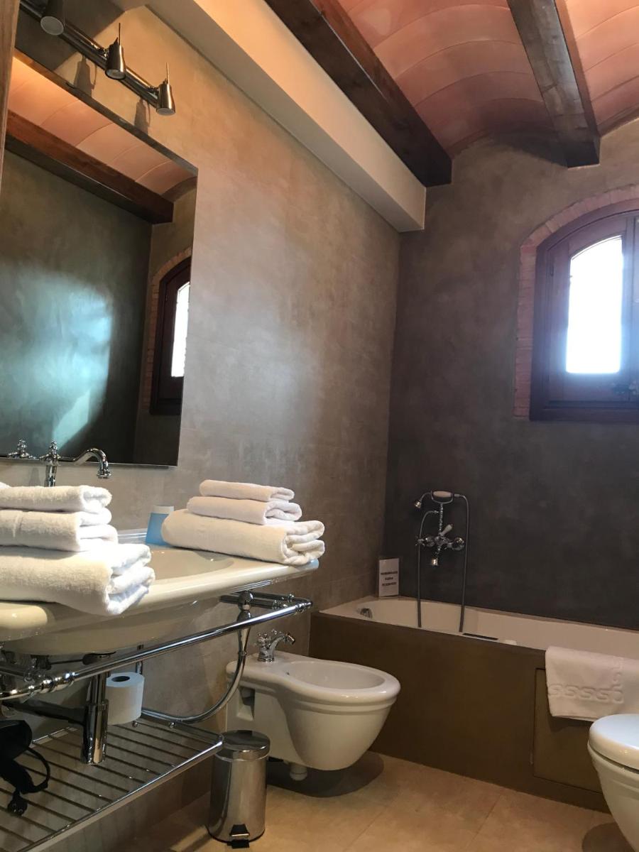 Hotel Rural Can Vila - Housity