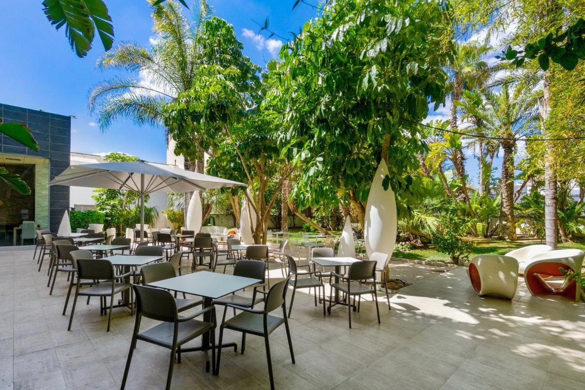 Jardín al aire libre en Hotel Areca