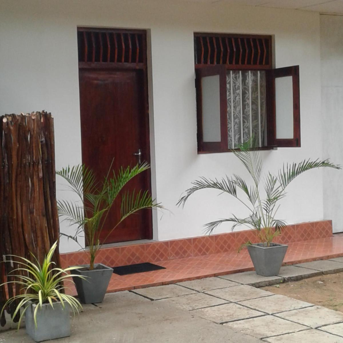 calm house dickwella - Housity