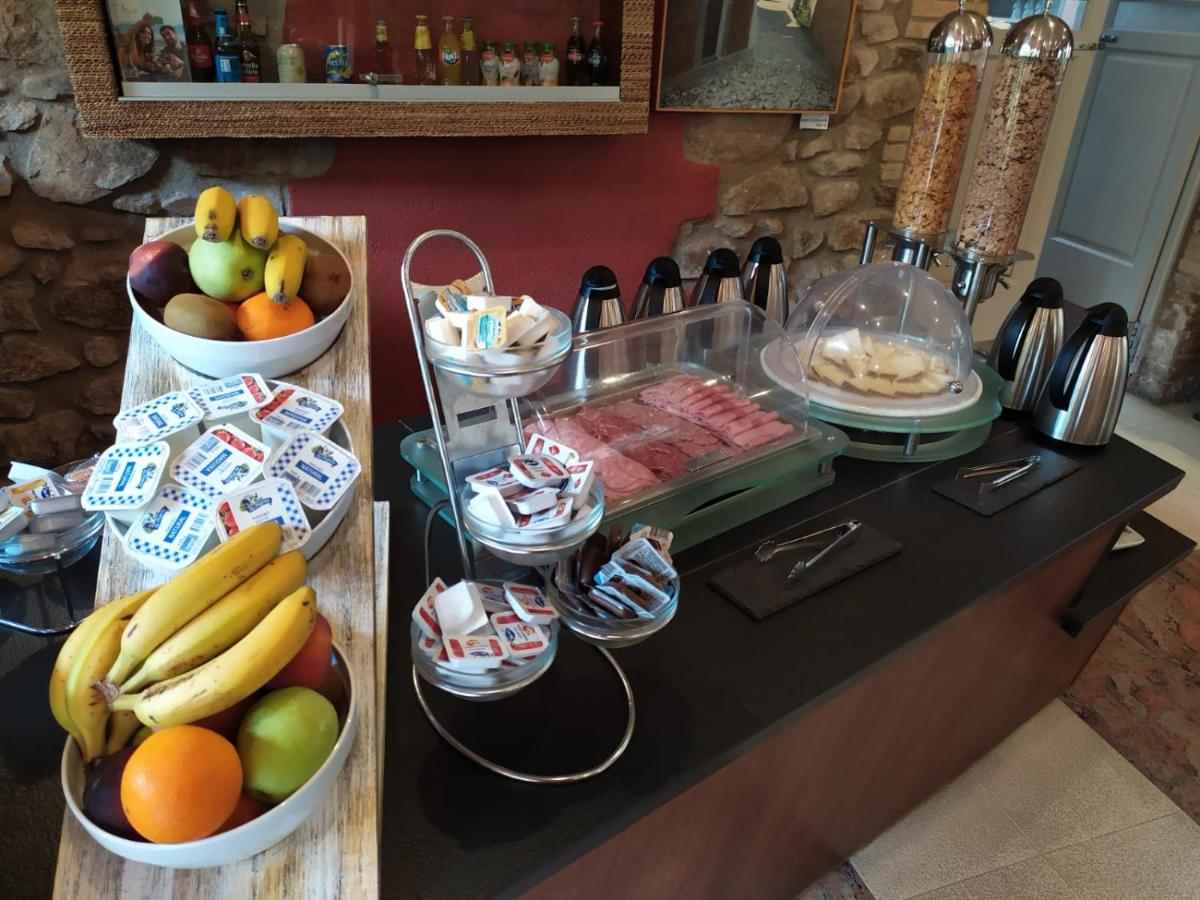 Comida en o cerca de este hotel