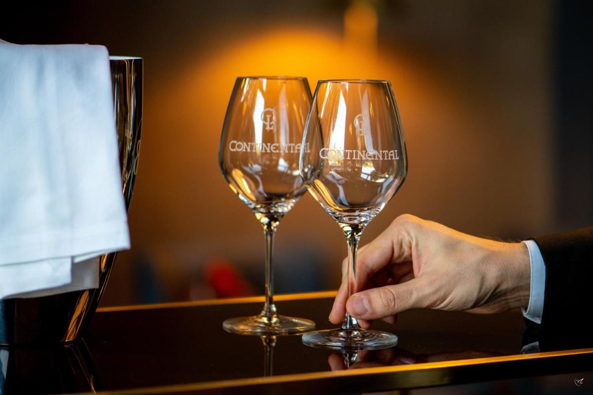 Boissons dans l'établissement Continental Hotel