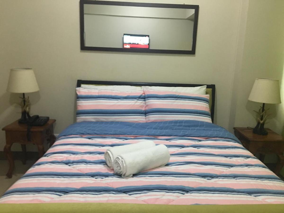 Palm Tree 2 Villas-Cluster 2 Unit 3N - Housity