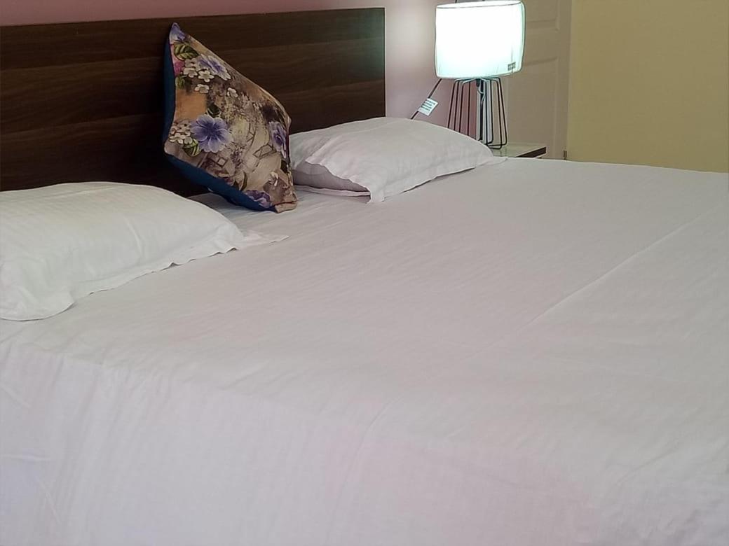 Casa de Sam's- 2BHK Pool view suite near Vagator beach - Housity