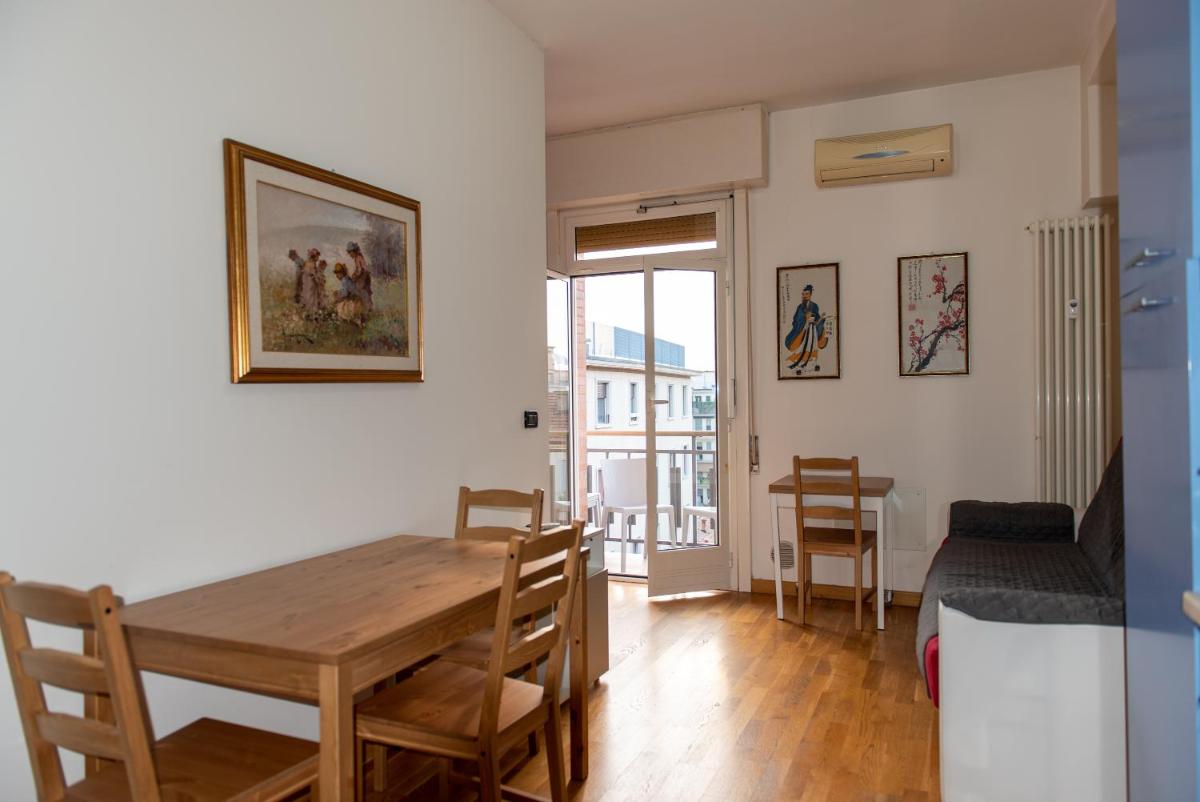 Giorgio's Central Station - Housity