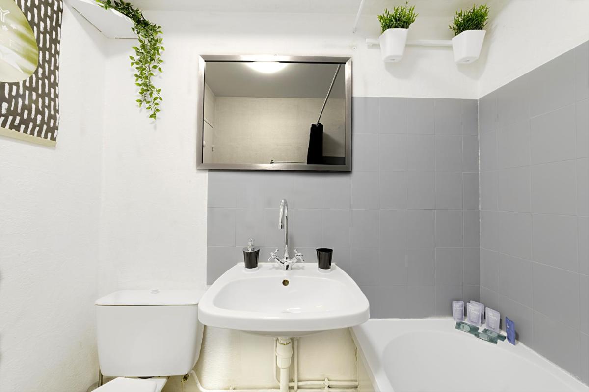 ****Jungle Chic/Aéroport CDG Paris/Parc Asterix/Parc des Expositions/Paris**** - Housity