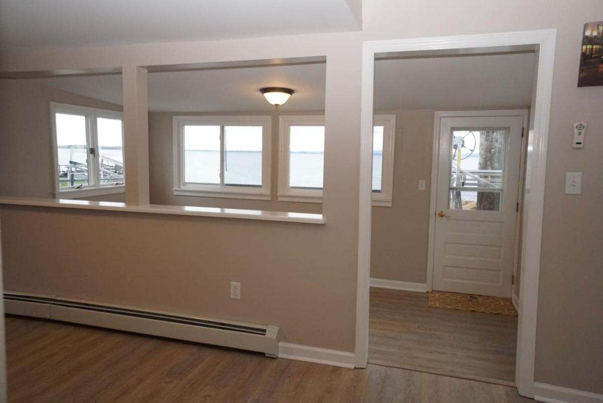 Newly Renovated House on Lake Champlain - 4 BR! - Housity