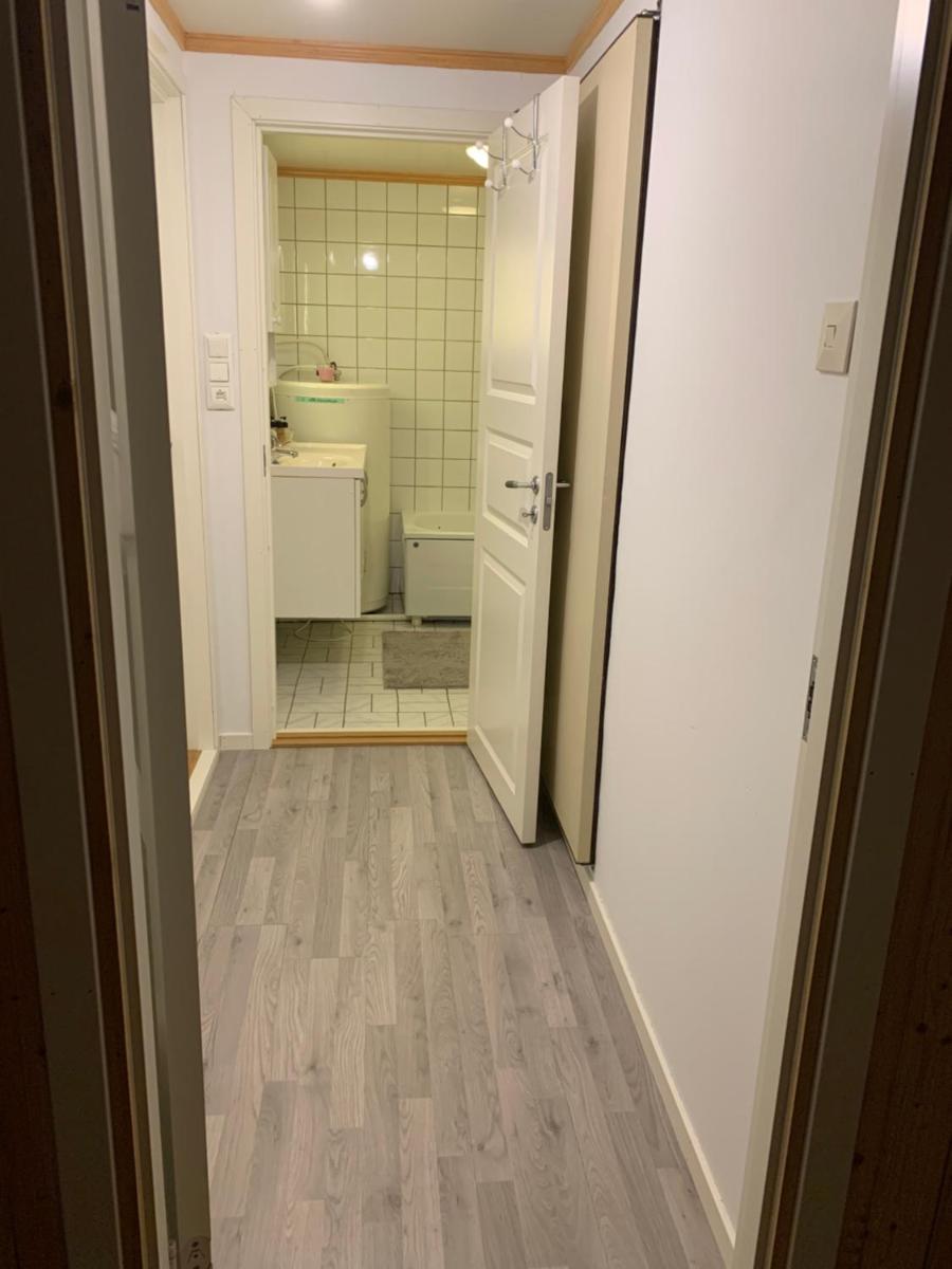 Cozy & private room in the middle of Lofoten - Housity