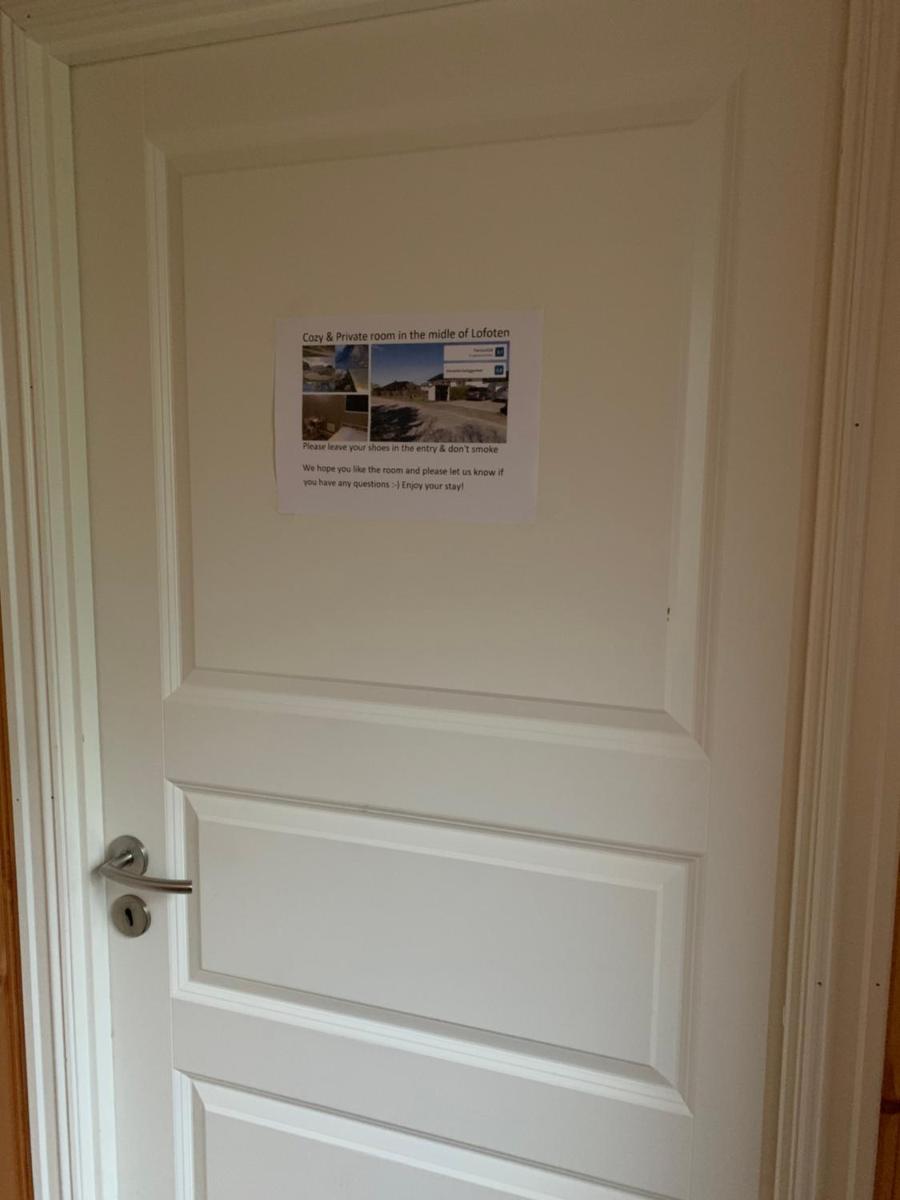 Cozy & private room in the middle of Lofoten - Housity