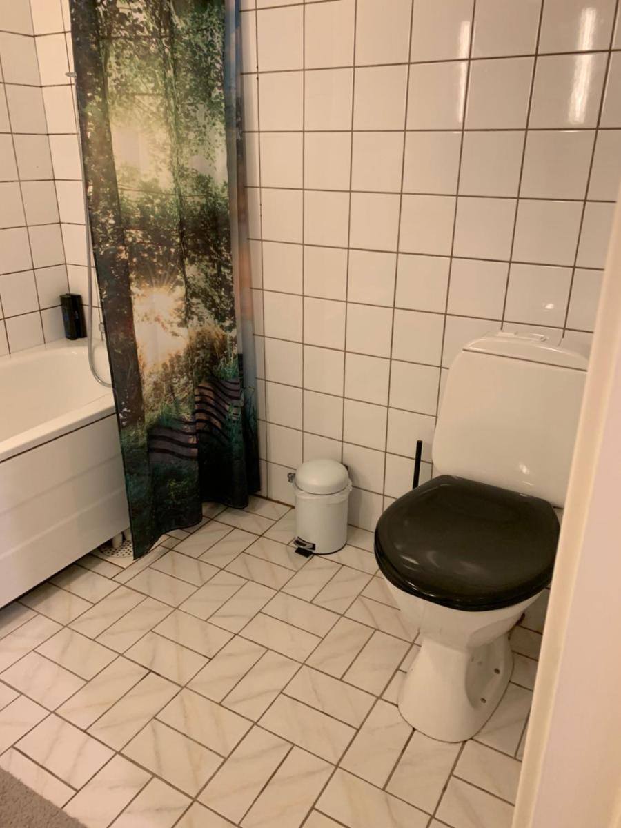 Cozy & private room in the middle of Lofoten - Housity