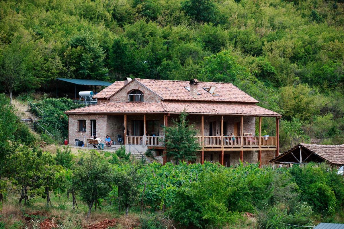 Nika Vacheishvili's guest house - Housity