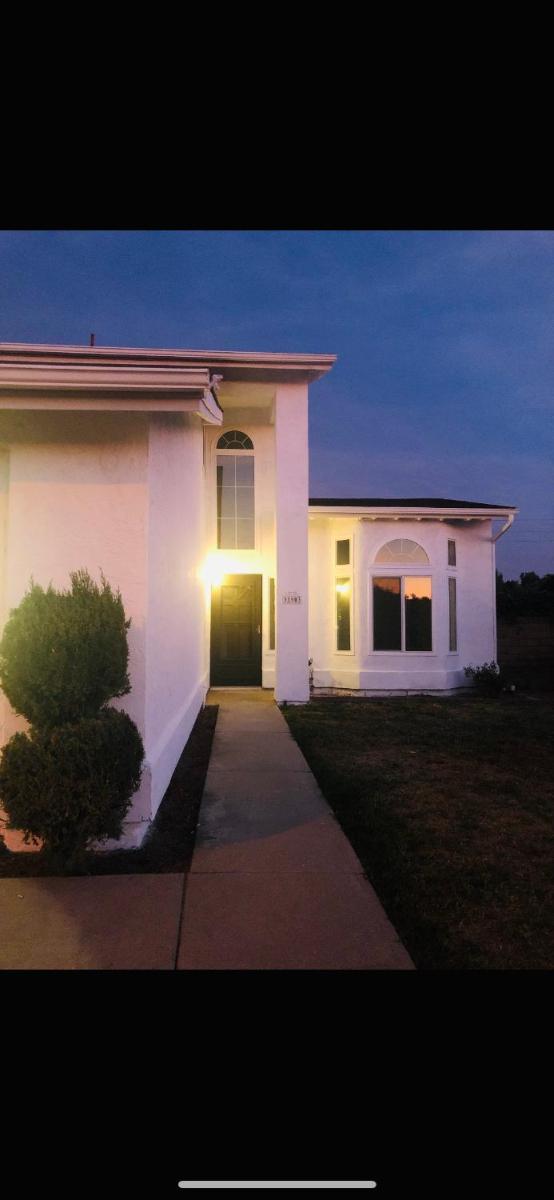 The Wine Country House - Housity
