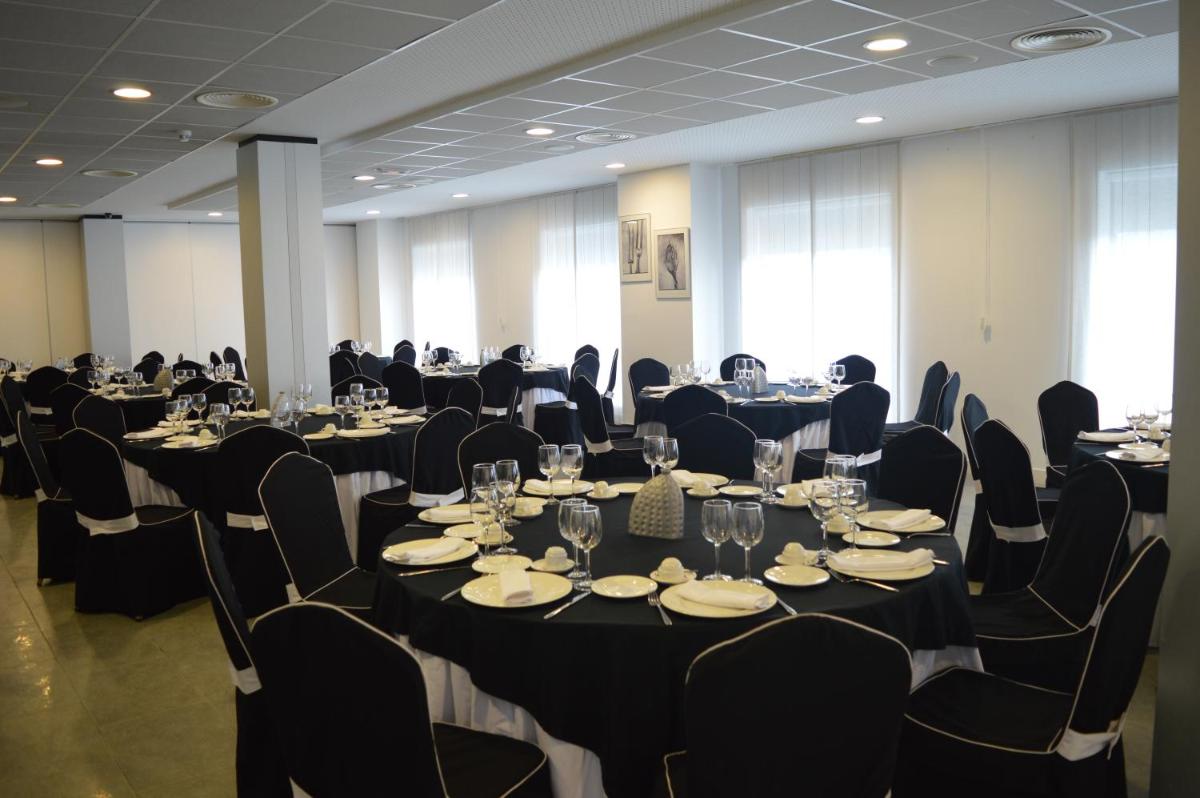 Un restaurante o sitio para comer en Hotel Spa Odeón
