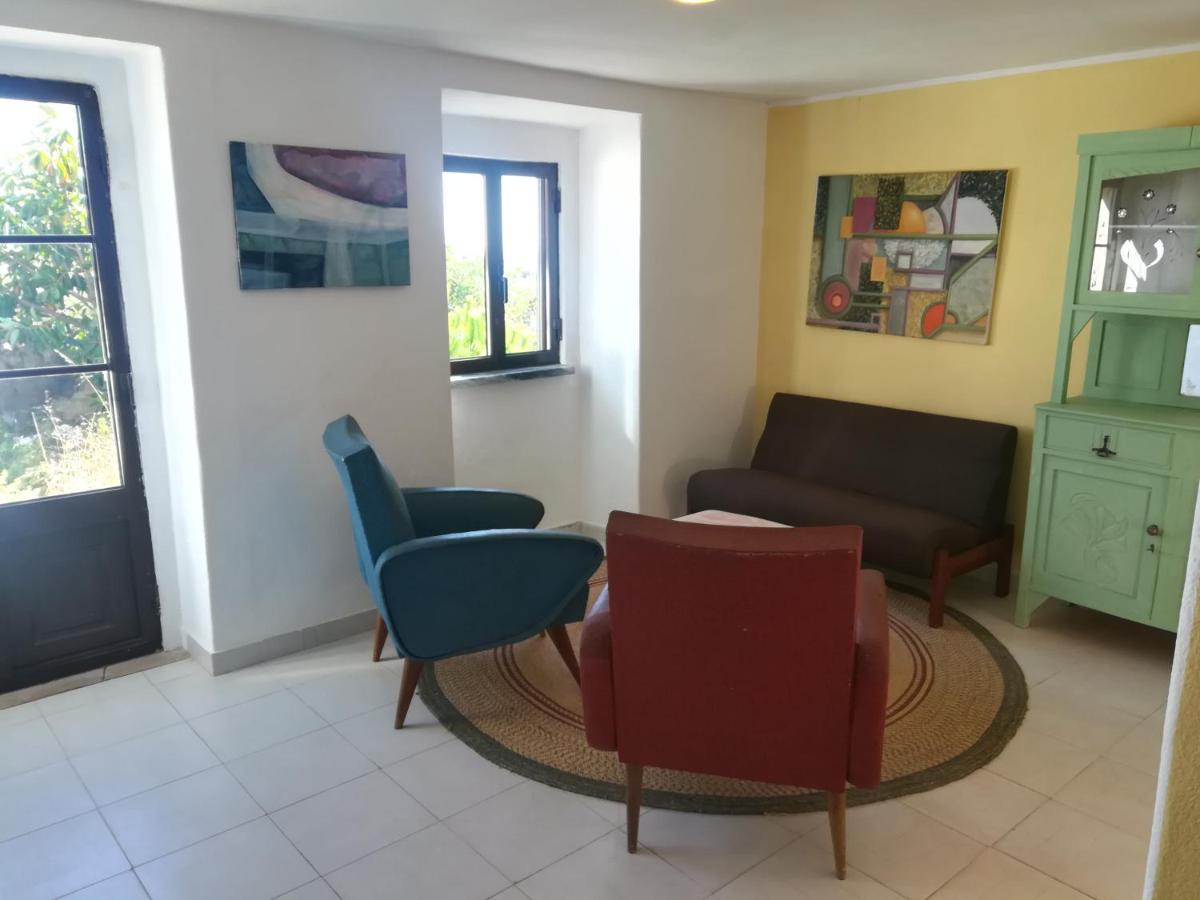An out of time apartment near the beach in São Bernardino - Housity