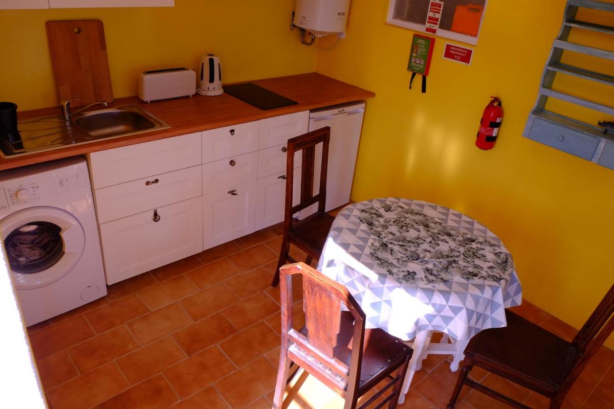 An out of time apartment near the beach in São Bernardino - Housity