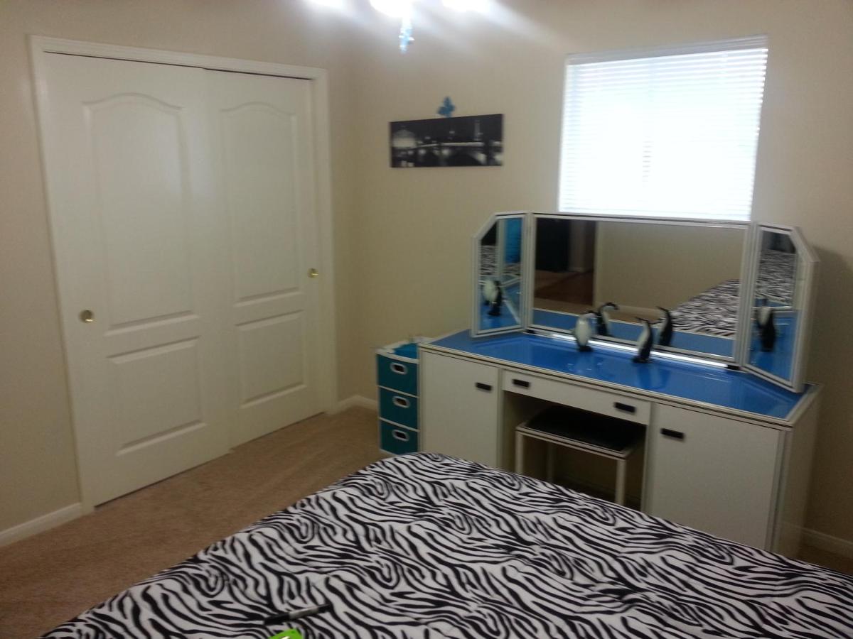 Large Modern accomodation close to NRG, Medical Center, Galleria MD Anderson, St Luke - Housity
