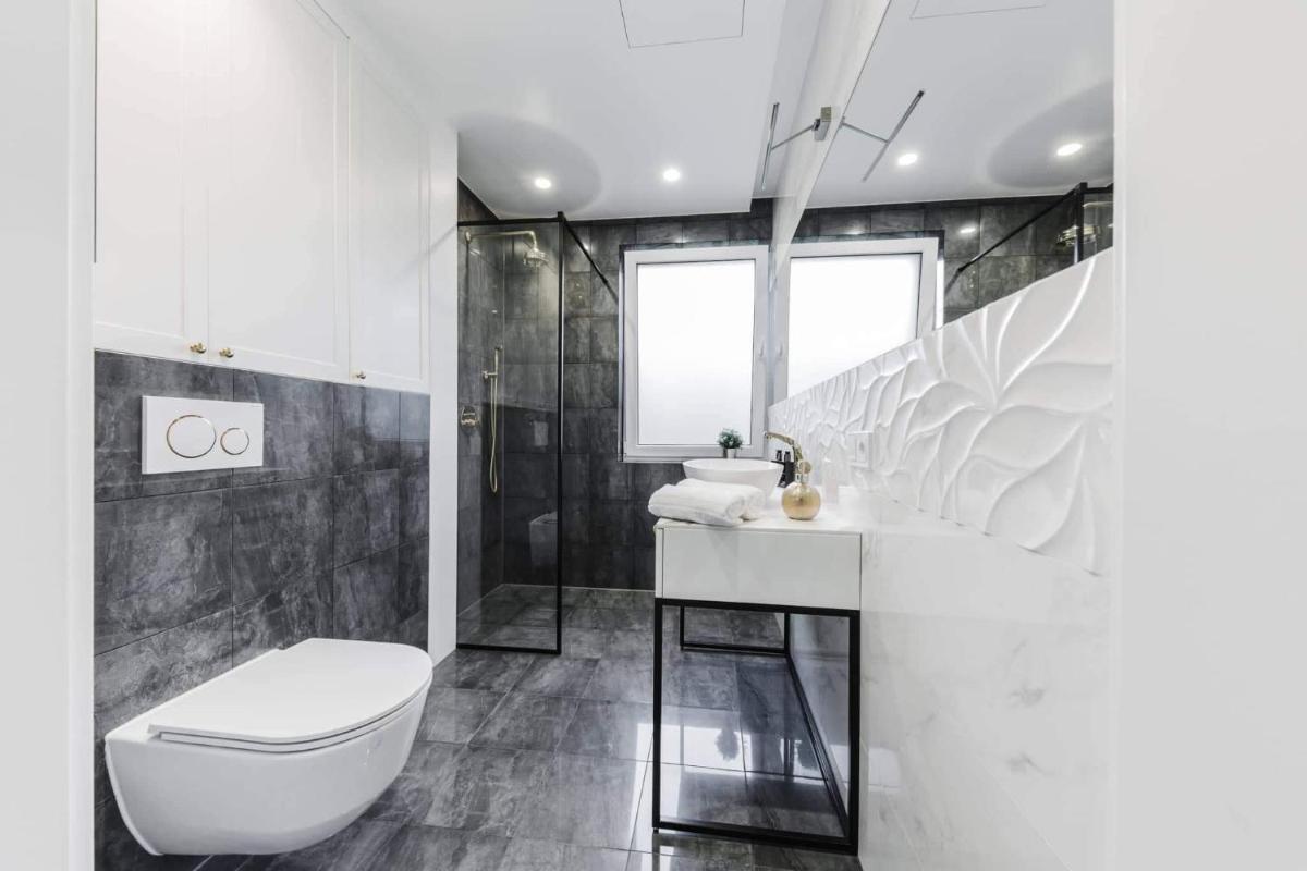 Luxury Suites Kaunas, self-check in - Housity