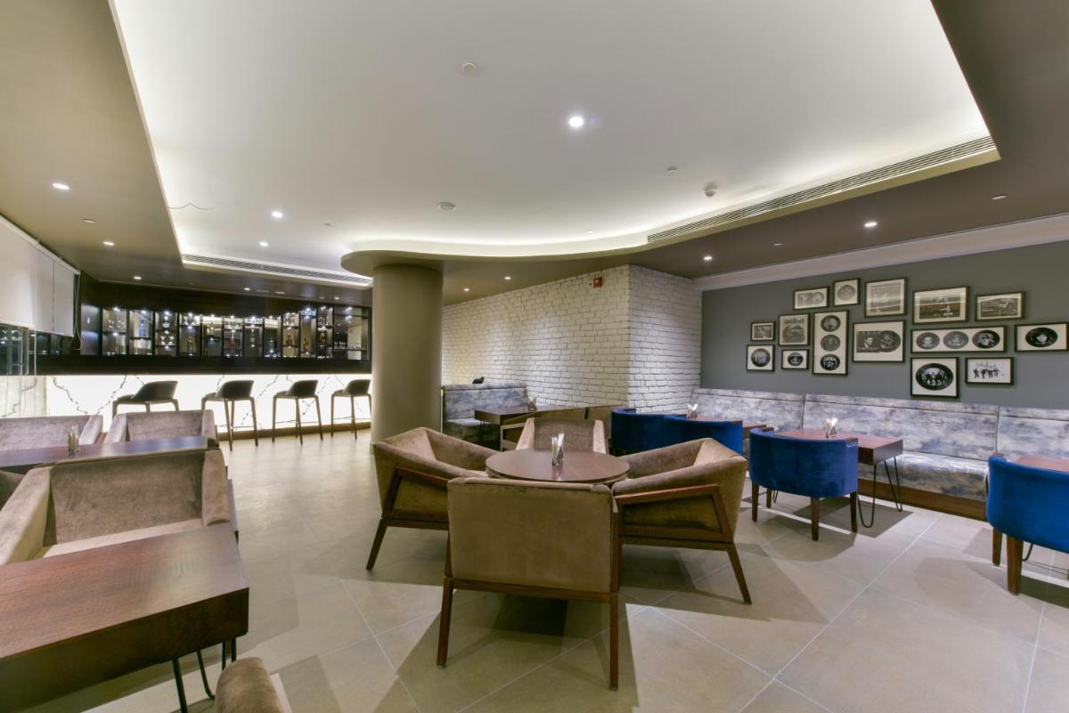 Suitetrails - Lemon Tree Hotel Jammu
