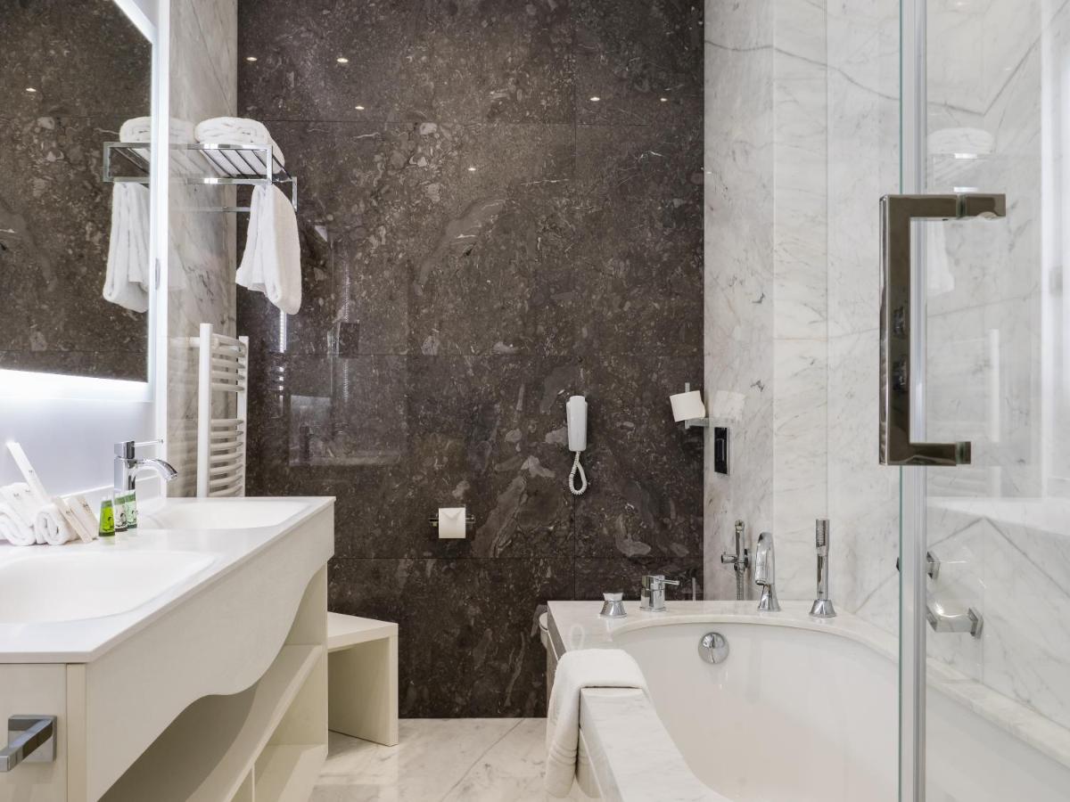 Salle de bains dans l'établissement Villa Genesis