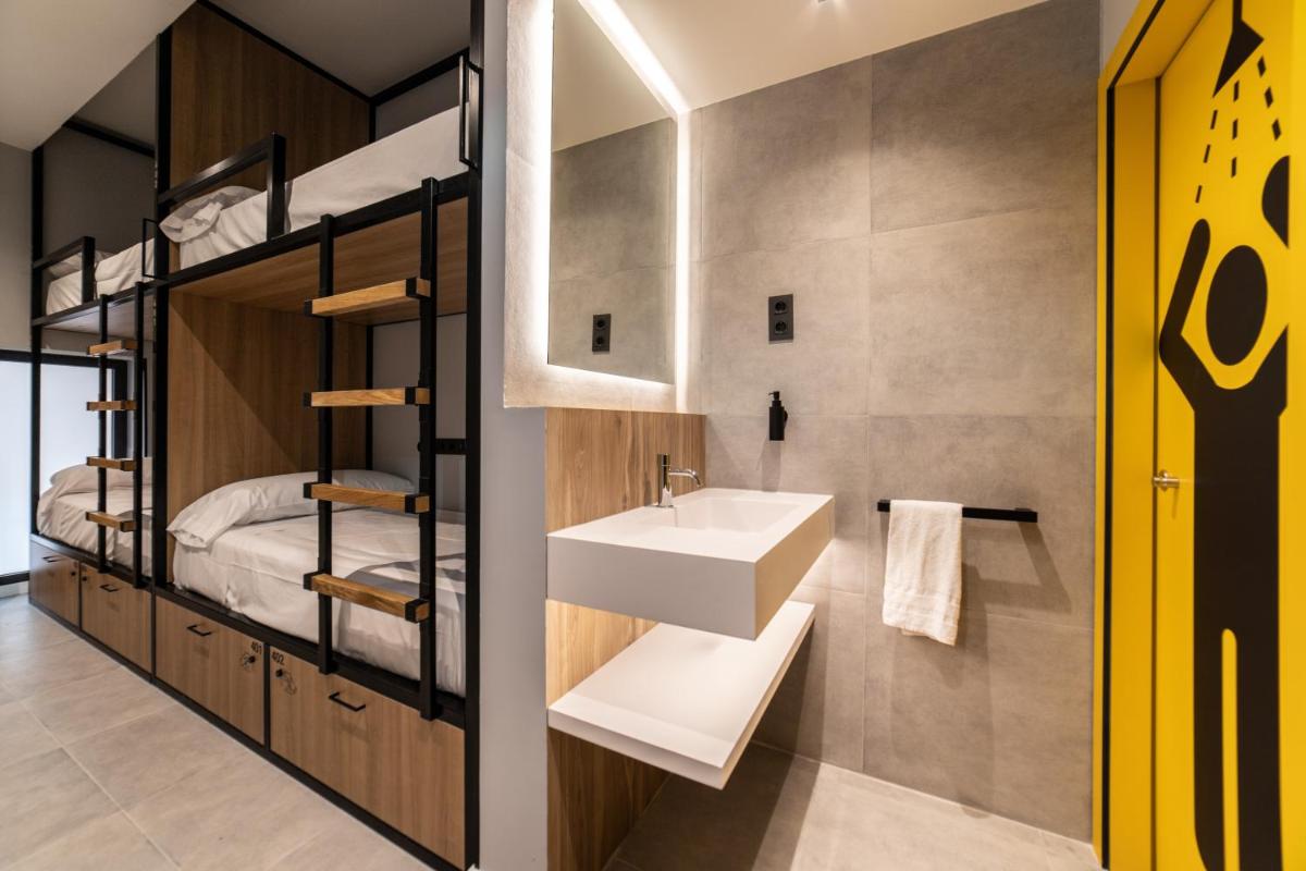 Petit Hostel La Latina - Housity
