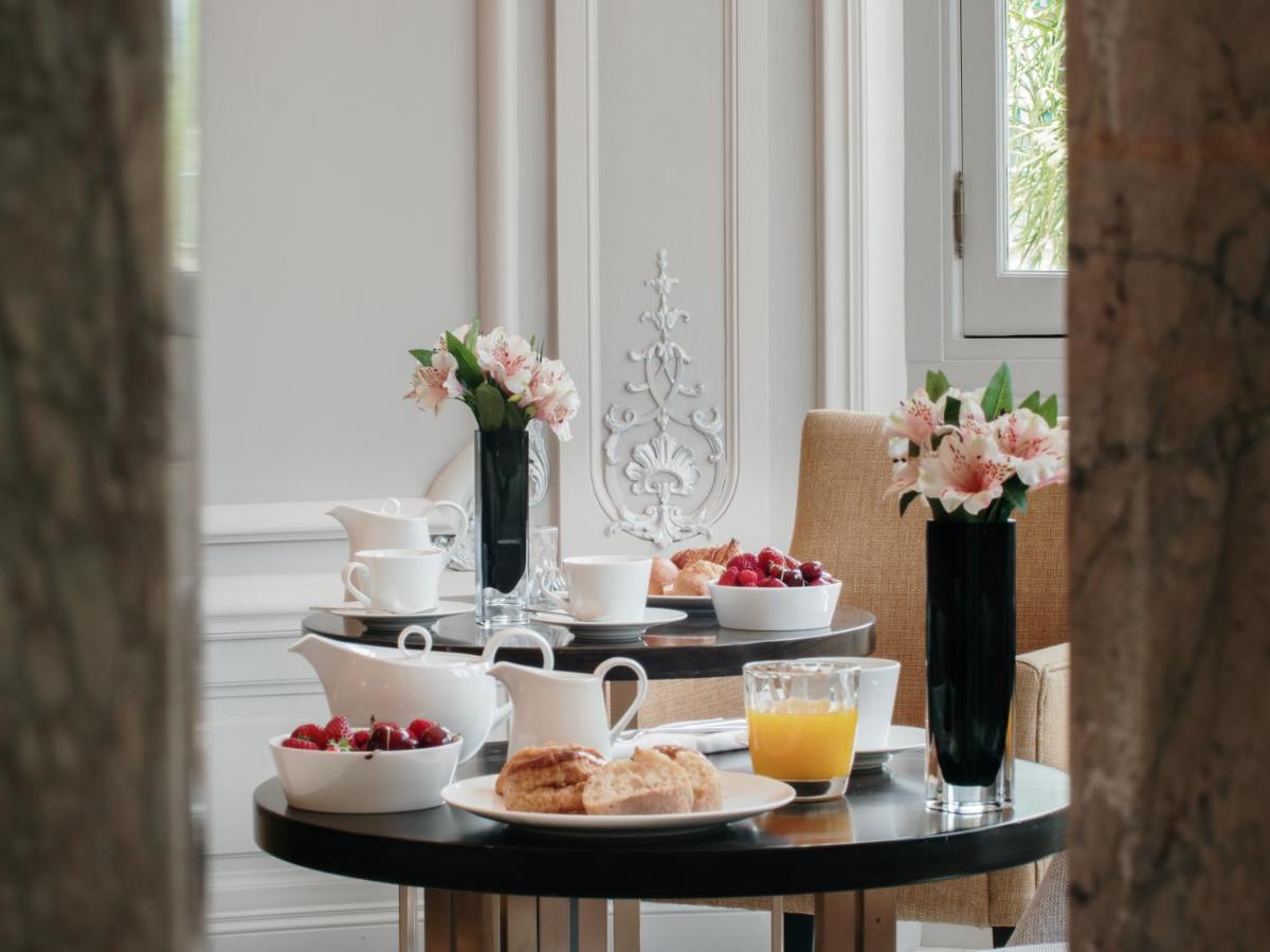 Nourriture dans l'hôtel ou à proximité