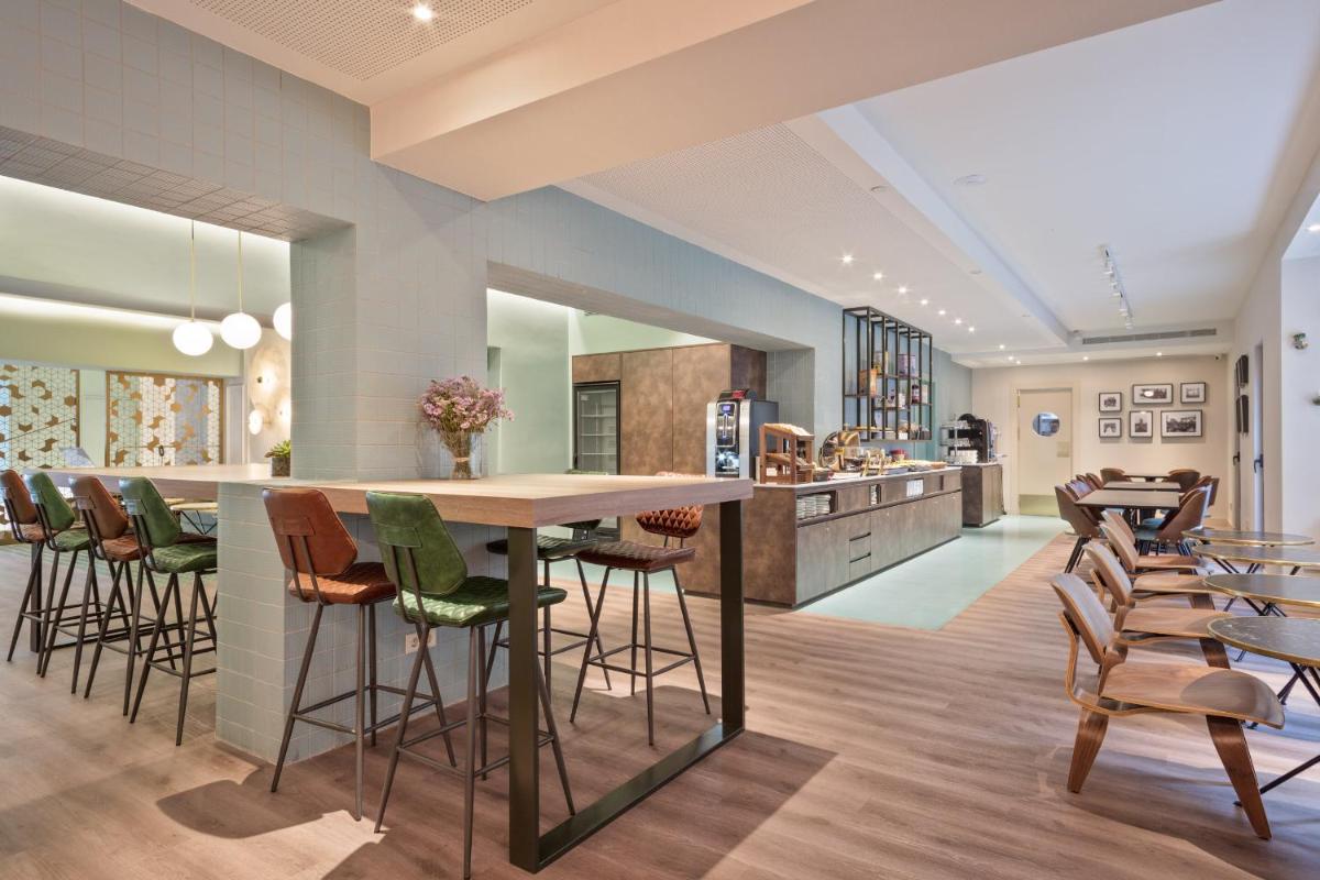 Hotel Via Augusta - Housity