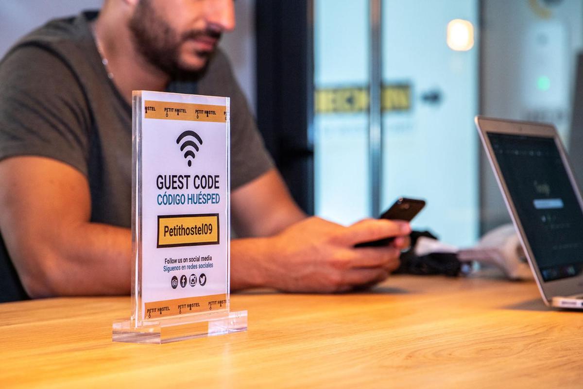 Petit Hostel La Latina - Housity