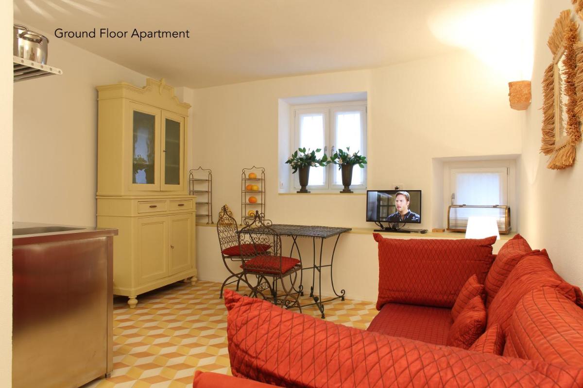 Casa Bellagio, Residence / Apartments - Hizvo